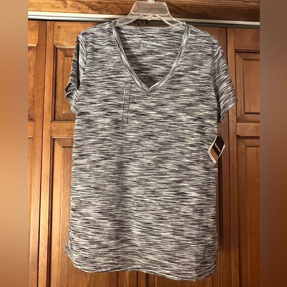 Reebox Sport Speedwick Women’s Size Large Shirt, new with tags